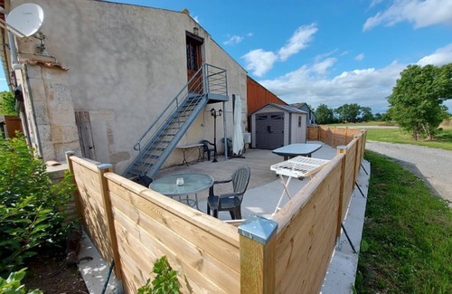 Aunis Atlantique Apartamento | 3 Bedroom Apartment in Saint-Jean-de-Liversay