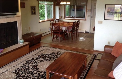 Sitka Casa | 3 bedroom, 1 bathroom, sleeps up to 6