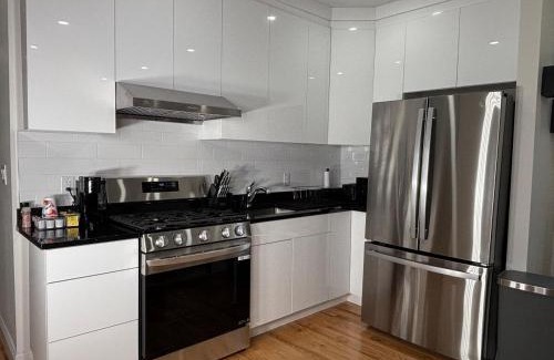 Stockade Historic District Apartamento | 3 bedroom 1 bathroom apartment , free private parking