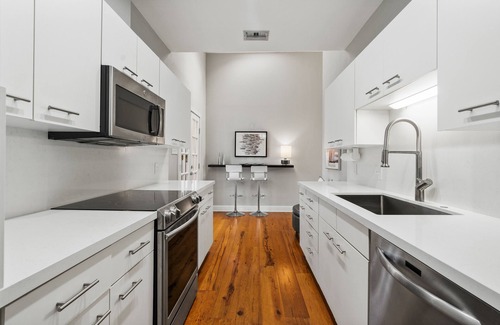 North Cat Mountain Condominio | 3 Bedroom, 2 &1/2 Bath Condominium Executive lease-short and long-term options.