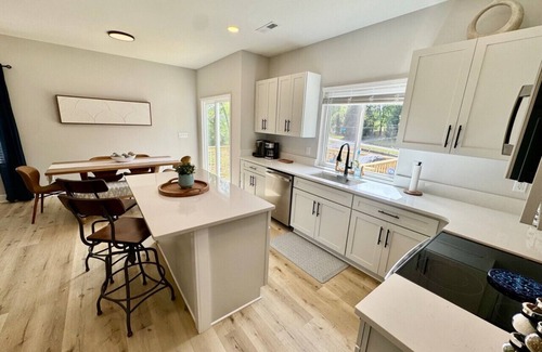 High Point Casa | BRAND NEW 3 Bedroom, 2.5 Bath House