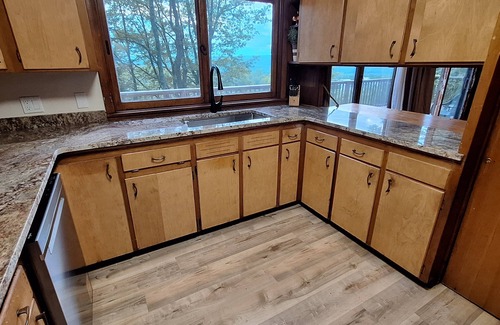 West Lebanon Chalet De Esquí | 3-bedroom, 2-bath chalet, minutes from I-89 Dartmouth Medical Center