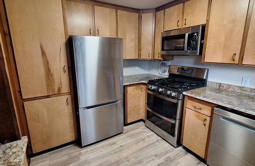 West Lebanon Chalet De Esquí | 3-bedroom, 2-bath chalet, minutes from I-89 Dartmouth Medical Center