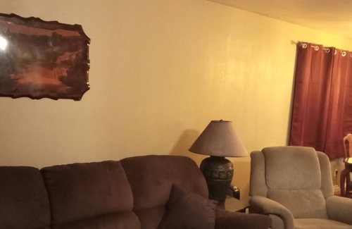 Alturas Casa | 3 Bedroom 2 Bath Great Family Location in Town