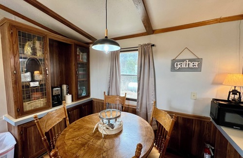 Neodesha Casa | 3-bedroom 2-bath home in tranquil Neodesha with AC, WiFi