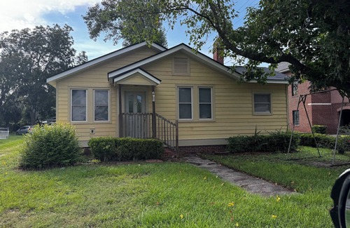 Thunderbolt Casa | 3-bedroom/2 Bath house in charming Thunderbolt, GA. Come and enjoy your stay.