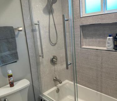 Westchester Casa | 3 bedroom 2 bathroom stylish and modern home in Marina Del Rey