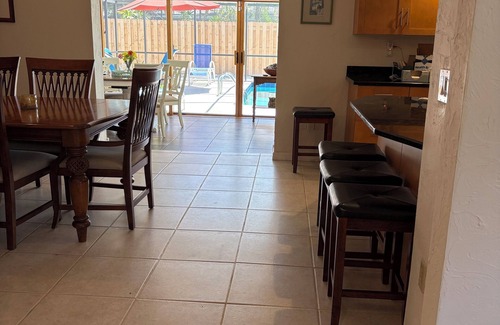 Gulf Gate Woods Casa | 3 Bedroom 2 Full Bath House near Siesta Key Beach