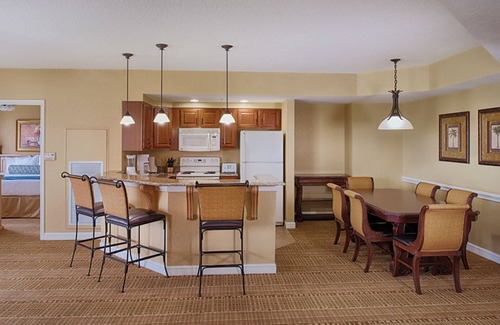 Florida Central Atlantic Coast Complejo | 3 bedroom/2 full baths Club Wyndham Bonnet Creek New Listing minutes from Disney