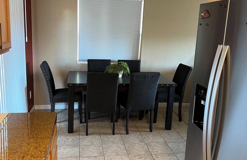 Clearlake Casa | 3 bedroom 2 story home, Nice an cozy for family vacation or business/work trips