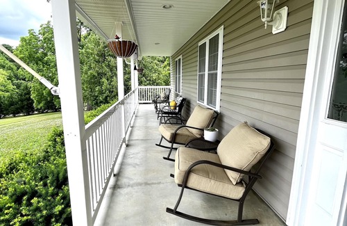 Buchanan Casa | New Listing with Easy Access to the Upper James River