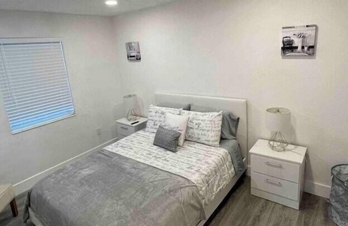 Biscayne Park Apartamento | 3 Bedroom 665028 by Houzlet