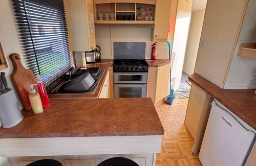 Rhyl Chalet De Esquí | 3 Bedroom, 8 Berth, cosy static family caravan