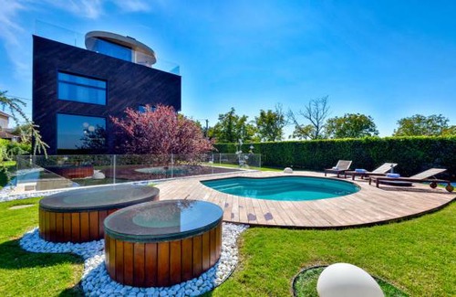 Klostar Ivanic Casa | 3 bedroom accommodation in Klostar Ivanic