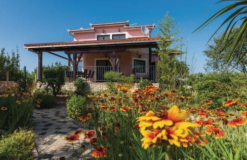 Cista Velika Casa | 101 m² Casa ∙ 3 habitaciones ∙ 8 personas