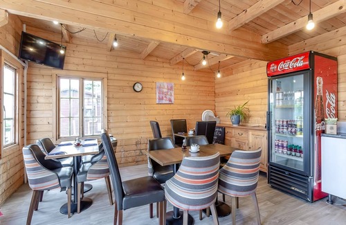Hewas Water Chalet De Esquí | 3 bedroom accommodation in Nr St Austell