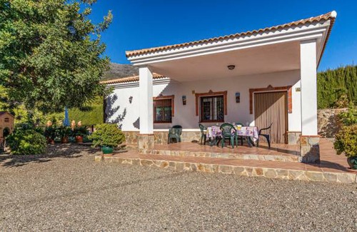Alozaina Casa | 70 m² Casa ∙ 3 habitaciones ∙ 5 personas