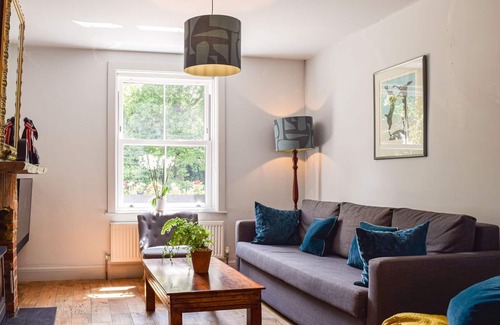 Lacey Green Cabaña | 3 bedroom accommodation in Naphill, near High Wycombe