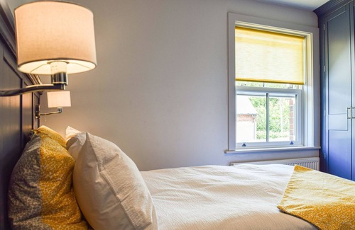 Lacey Green Cabaña | 3 bedroom accommodation in Naphill, near High Wycombe
