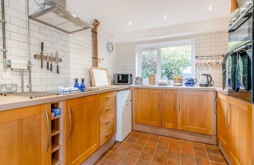 Port Talbot Cabaña | 3 bedroom accommodation in Cwmavon, near Swansea