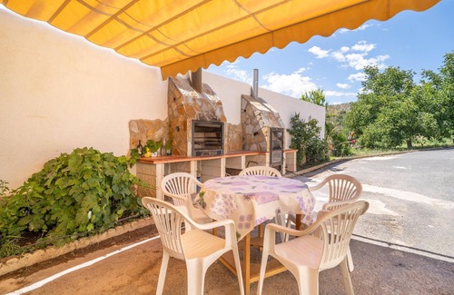 Oria Casa | 3 bedroom accommodation in El Campillo
