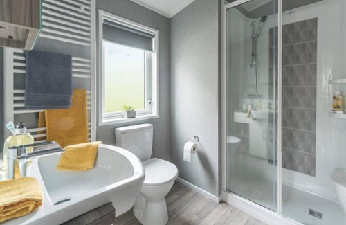 Selsey Cabina | 3 bedroom accommodation in Selsey, Chichester
