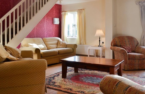 Leominster Cabaña | 3 bedroom accommodation in Kingsland, near Leominster