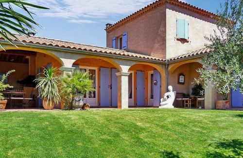 Roquemaure Casa | 3 bedroom accommodation in Roquemaure