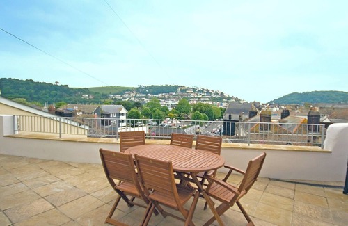 Dartmouth Cabaña | 3 bedroom accommodation in Market, Clarence & Sandquay