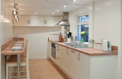Fishguard Cabaña | 3 bedroom accommodation in Fishguard