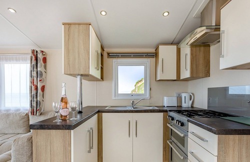 Bridport Casa | 3 bedroom accommodation in Burton Bradstock, Bridport