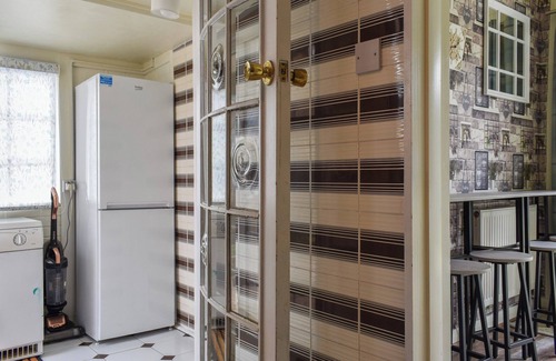 Sherwood Forest Cabaña | 3 bedroom accommodation in Edwinstowe