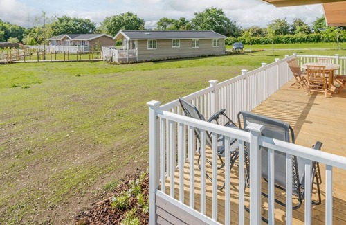 Hundall Cabaña | 3 bedroom accommodation in Mercia Marina, Willington
