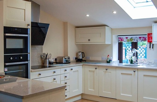 Roughton Cabaña | 3 bedroom accommodation in Roughton, near Cromer