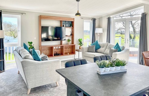 St. Florence Cabina | 3 bedroom accommodation in St Florence, Tenby