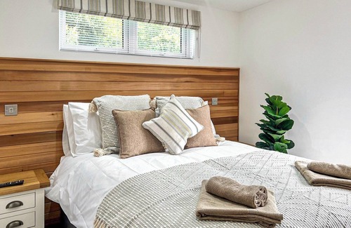 St. Florence Cabina | 3 bedroom accommodation in St Florence, Tenby