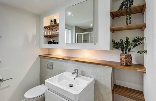 St. Florence Cabina | 3 bedroom accommodation in St Florence, Tenby