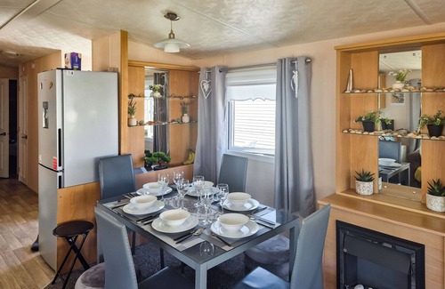 Rhyl Cabaña | Alojamiento de 3 habitaciones en Rhyl, near Towyn