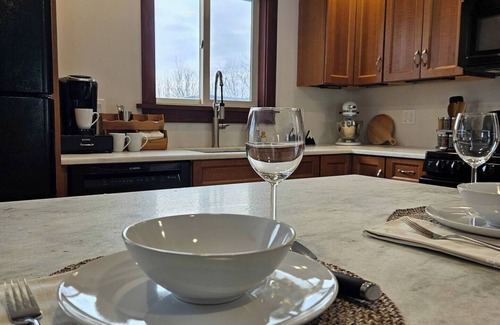 Keene Casa | 3 Bedroom Adirondack Retreat with Amazing Mountain views!!