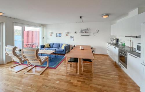 Korshamn Apartamento | 3 Bedroom Amazing Apartment In Korshamn