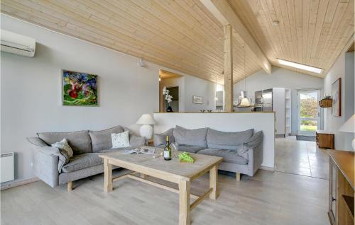 Næsby Strand Casa | 3 Bedroom Amazing Home In Nakskov