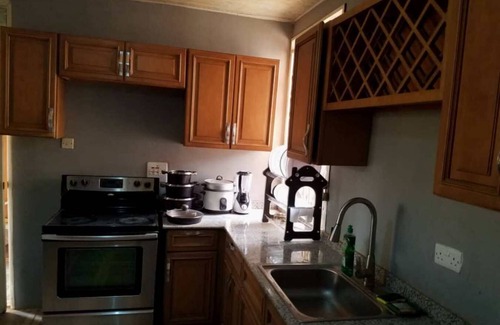 Kwabenyan Apartamento | Apartamento de lujo con sala de estar de 3 dormitorios y 2 baños