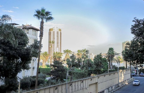 Al Duqqi Apartamento | 3-bedroom apartment in lovely Giza Governorate with AC, WiFi and nile view