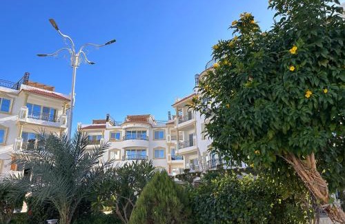 Ras Nasrani Apartamento | 3-Bedroom Apartment on the Third Floor with 3 Balconies and lovely Pool View, Street View and Free Beach Access in Sharm Hills Resort
