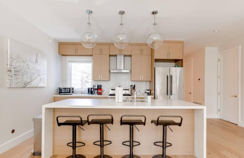 Nob Hill Apartamento | 3 Bedroom Apartment in Upscale Neighborhood