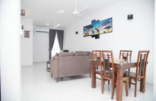 Pamankada West Casa | 3 Bedroom Apartment in Colombo 06 - Near Shops, Dining & Attractions