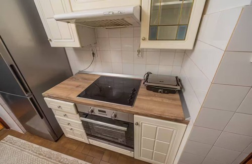 Dobrota Apartamento | 3 Bedroom Apartment in Dobrota with Balcony