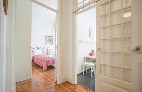 Sao Joao de Deus Apartamento | 3 Bedroom Apartment in Sacadura Cabral