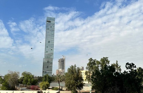 Ash Shati Apartamento | 3-bedroom apartment in terrific Jeddah with WiFi, fitness room, AC