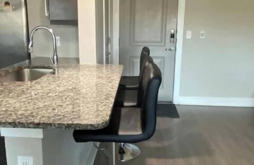 Klein Apartamento | 3-bedroom apartment in tranquil Spring with fitness room, AC. Enjoy